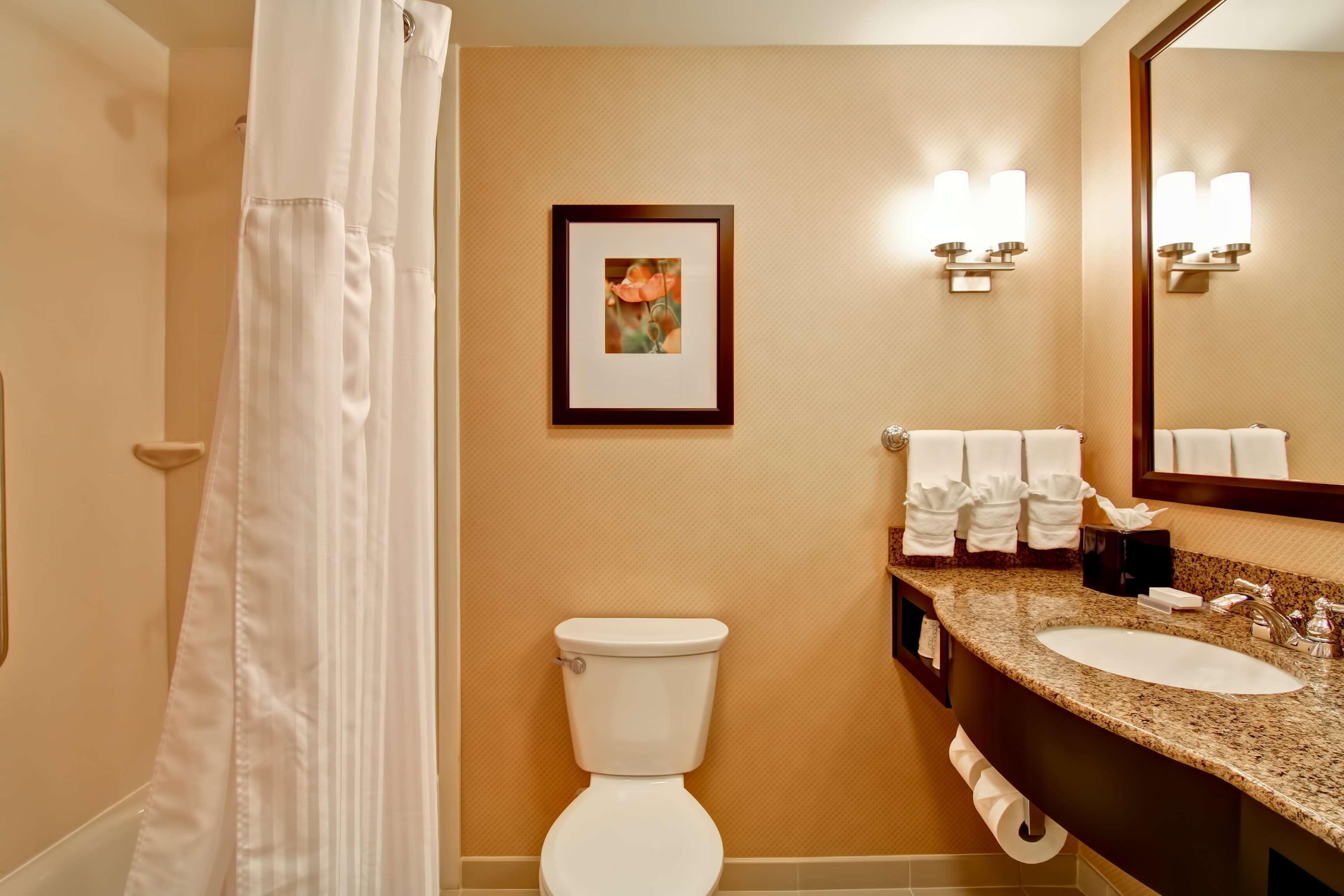 Hilton Garden Inn Woodbridge Luaran gambar