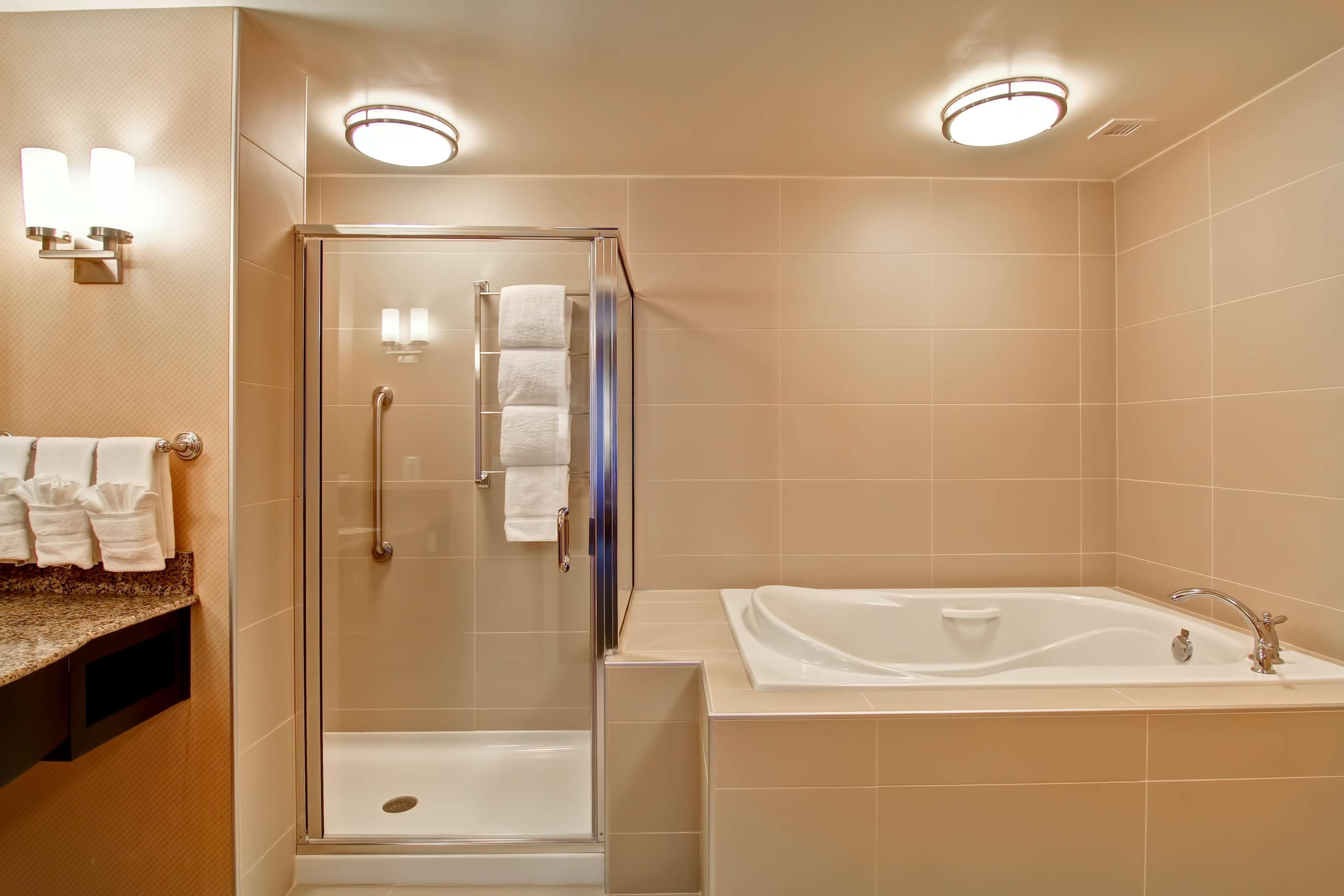 Hilton Garden Inn Woodbridge Luaran gambar