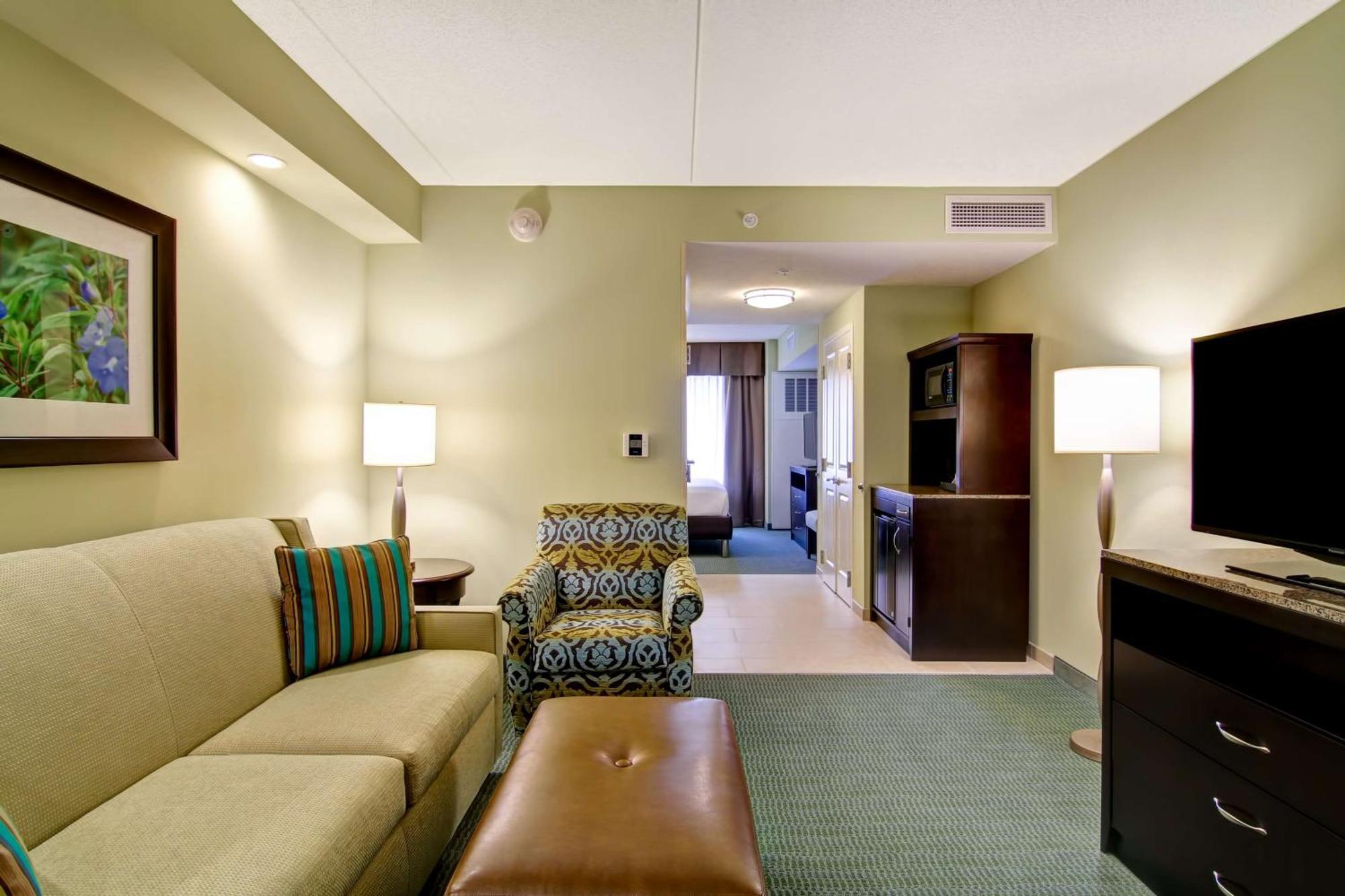 Hilton Garden Inn Woodbridge Luaran gambar