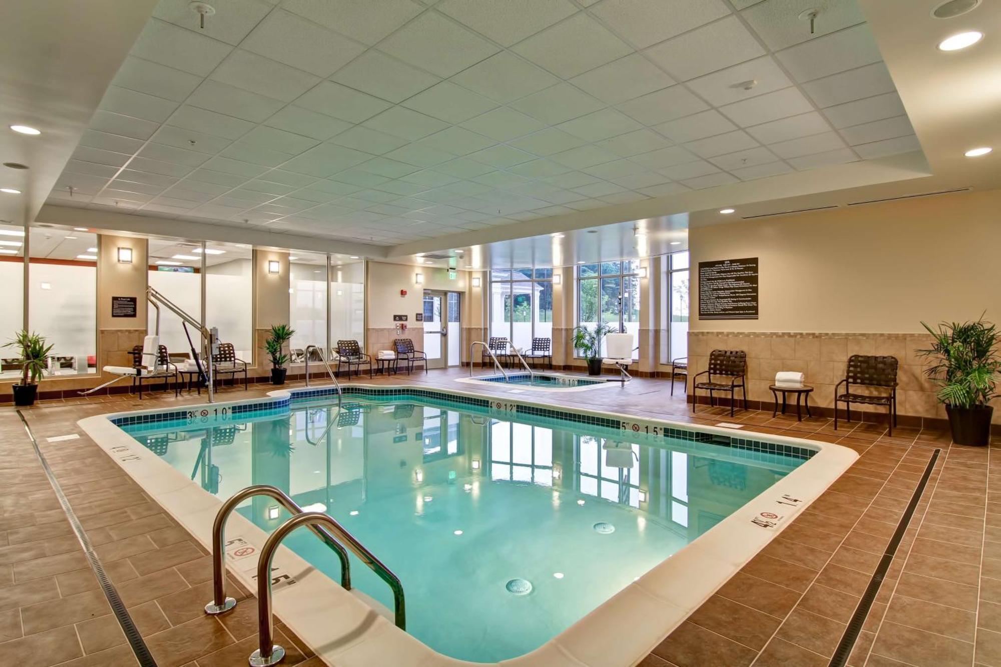 Hilton Garden Inn Woodbridge Luaran gambar