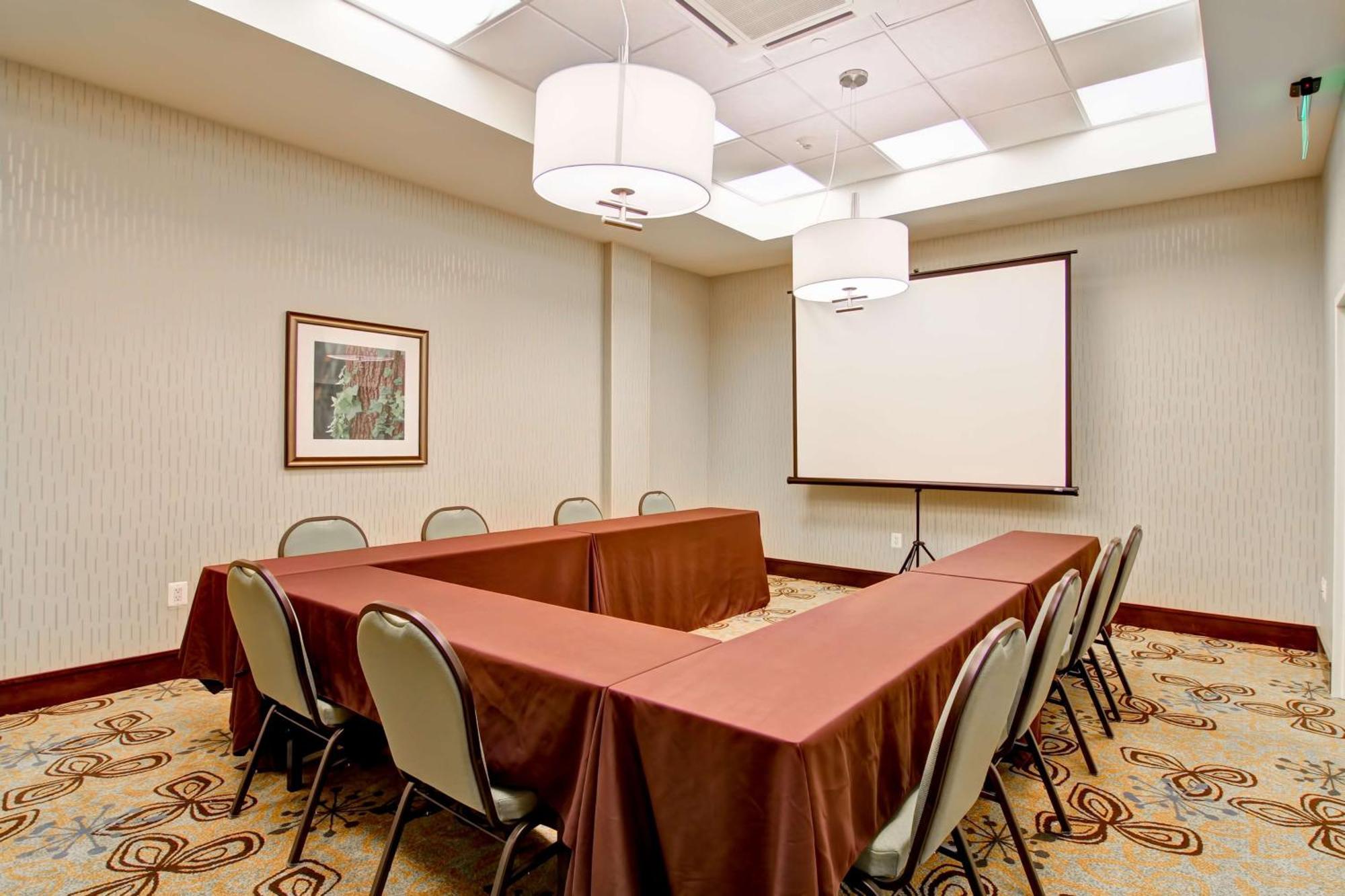 Hilton Garden Inn Woodbridge Luaran gambar