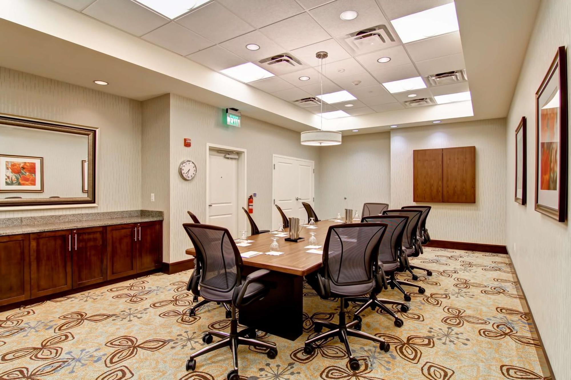 Hilton Garden Inn Woodbridge Luaran gambar