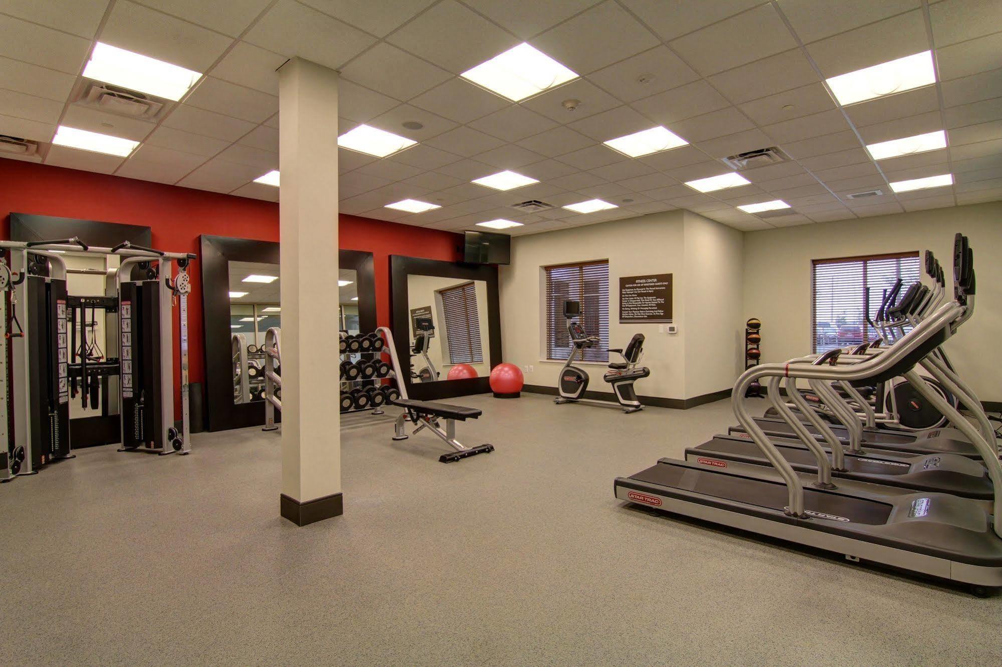 Hilton Garden Inn Woodbridge Luaran gambar