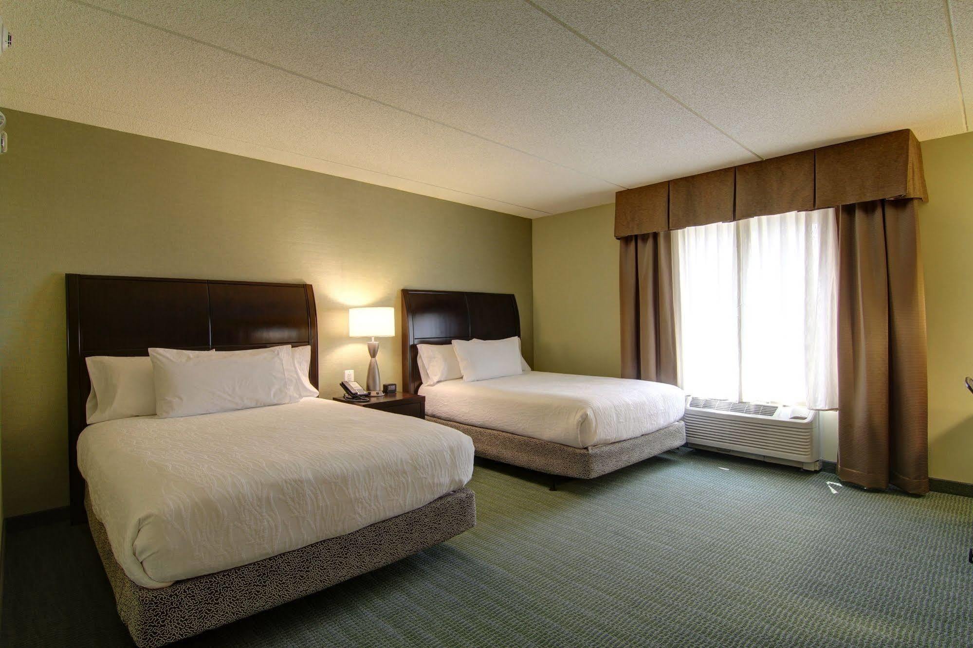 Hilton Garden Inn Woodbridge Luaran gambar